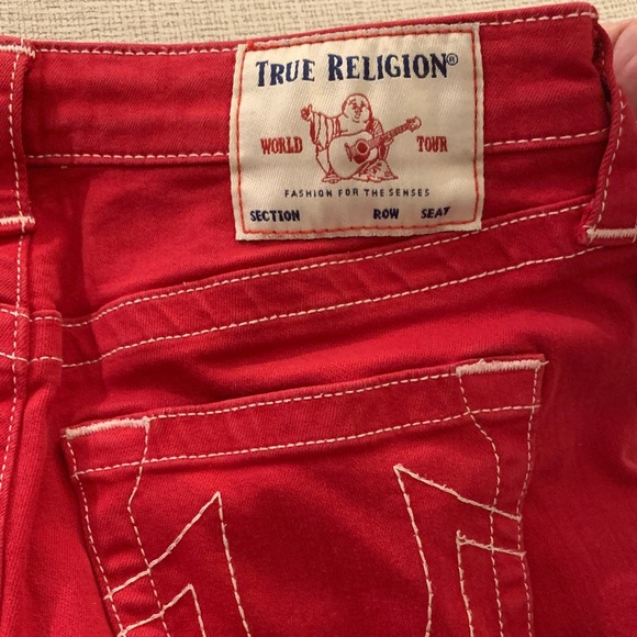 True Religion Jennie Curvy Mid Rise  Red Denim Women Shorts Size 27 - Picture 7 of 11